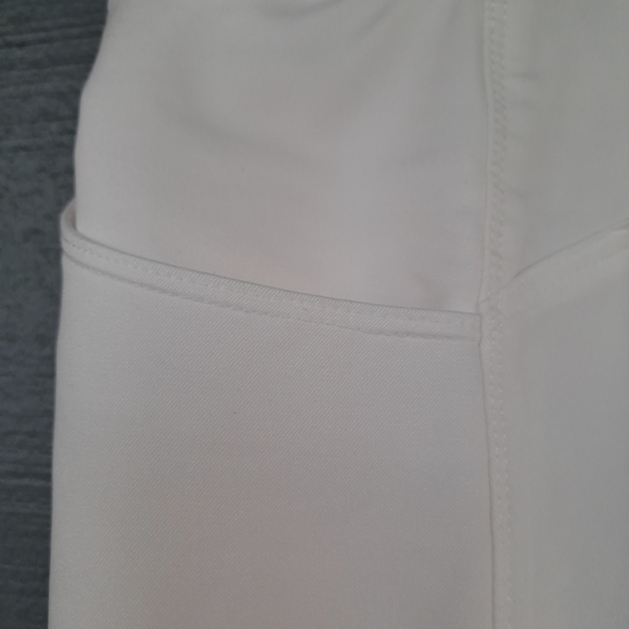 Chase 54 White Tailored Bermuda Golf Shorts #85 - Picture 3 of 6
